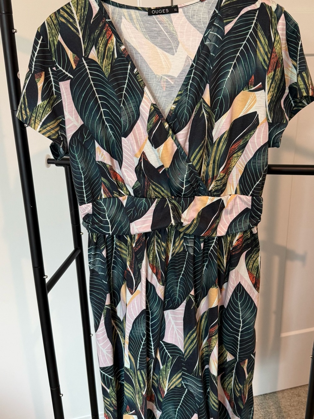 Ouges   Tropical Leaf midi Dress in Black and Green